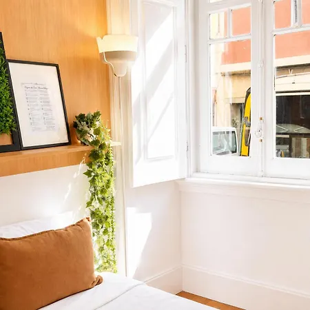 Guest house Double - 4 Min Anjos Metro Lisbon