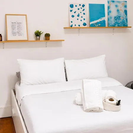 Guest house Double - 4 Min Anjos Metro Lisbon