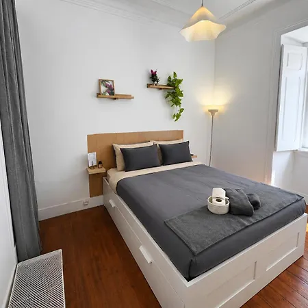 Guest house Double - 4 Min Anjos Metro Lisbon